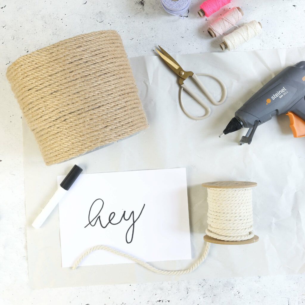 Blumentopf mit Seil verzieren