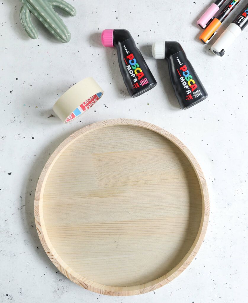 Tablett im Farbverlauf anmalen