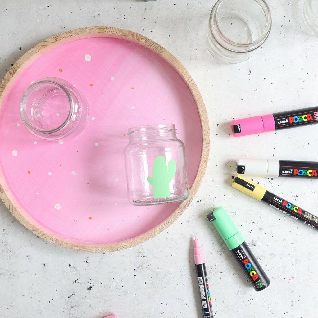 Gläser mit Markern bemalen