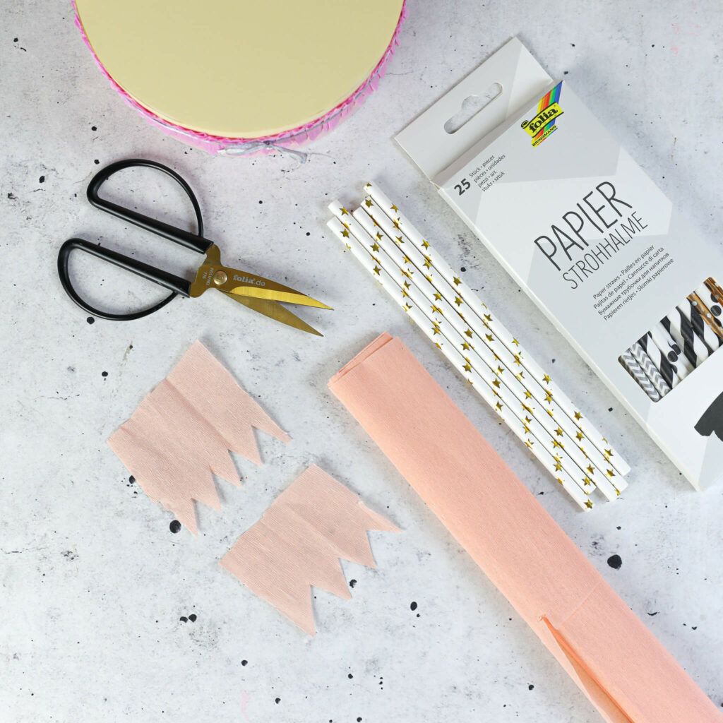 Kerzen aus Strohhalmen basteln