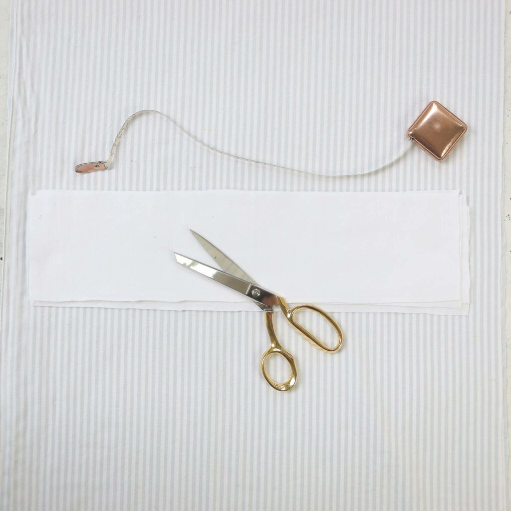 Stoff zuschneiden für Adventskalender mit Taschen