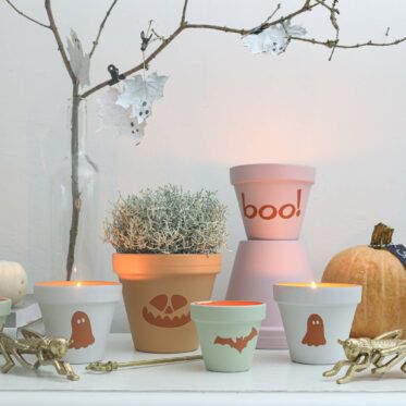 Halloween Deko mit Blumentöpfen in Pastell