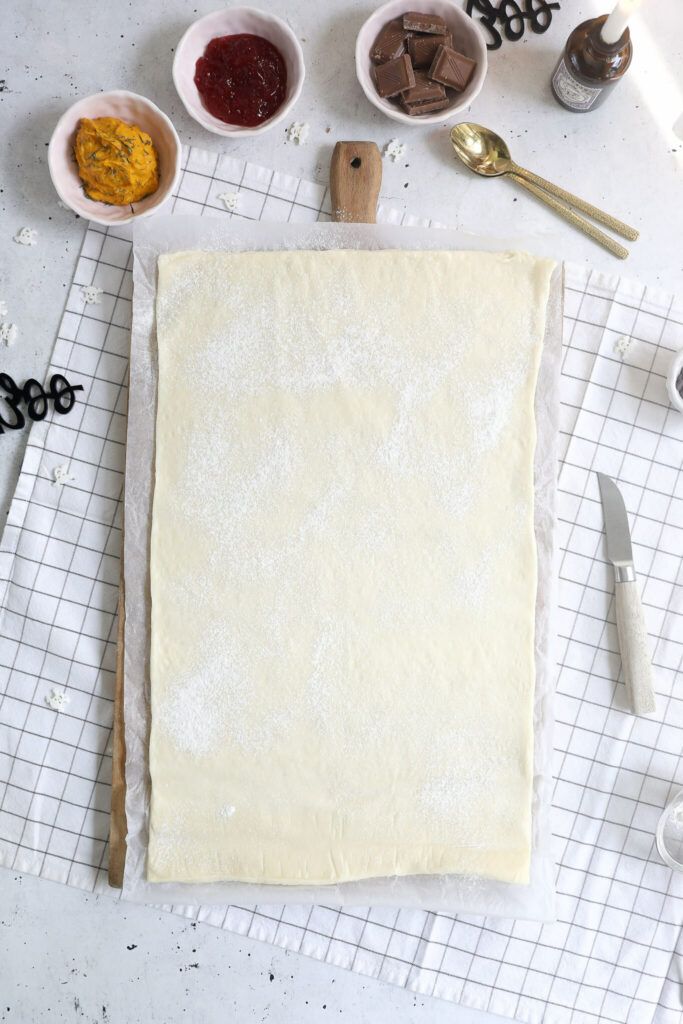 Hefeteig von Tante Fanny ausrollen