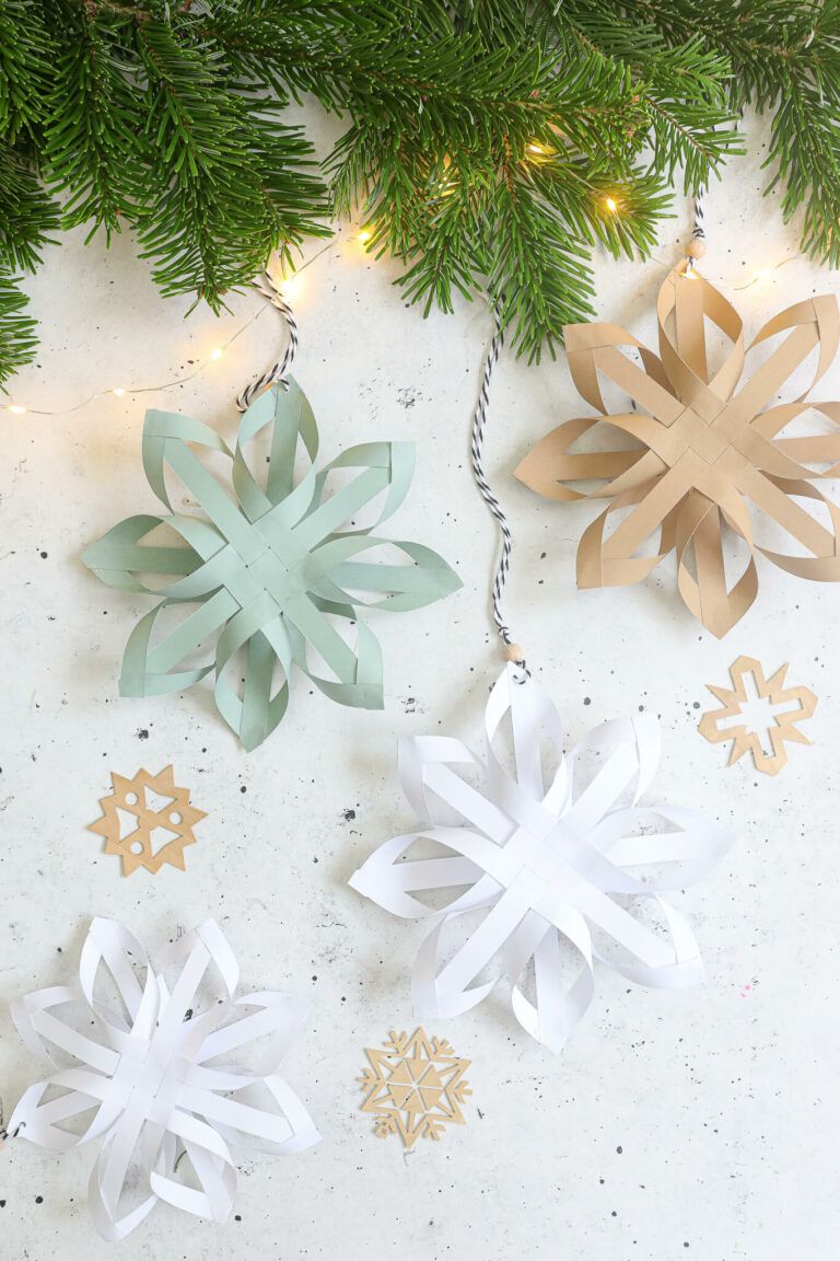 Weihnachtssterne aus Papierstreifen basteln Weihnachtssterne aus Papierstreifen basteln