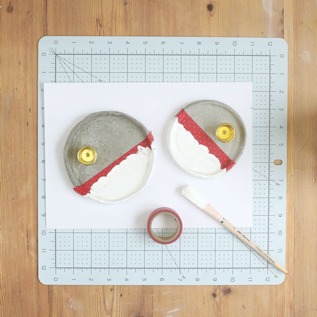 Kerzenständer aus Knetbeton mit Acrylfarbe bemalen