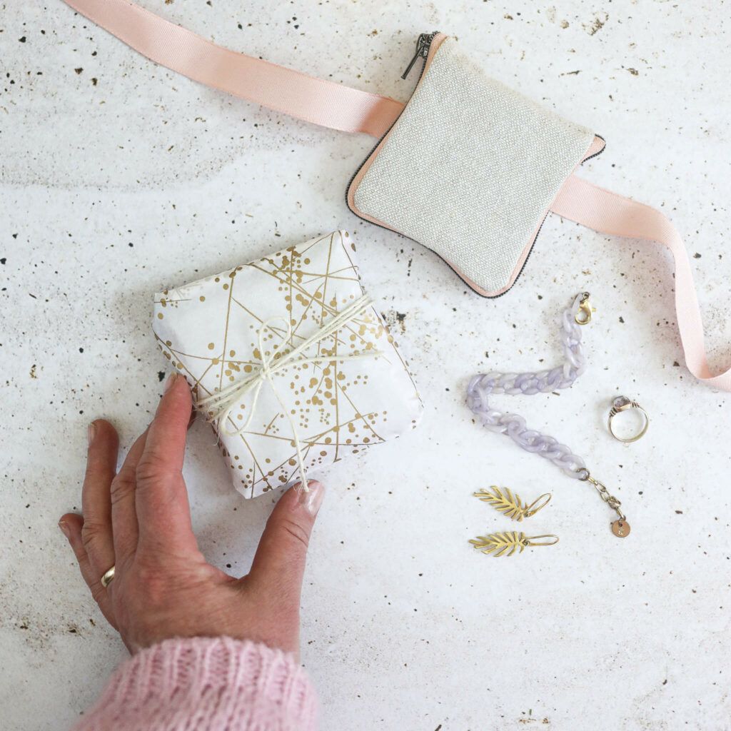 Schmucketui aus Leinen von Bridge and Tunnel