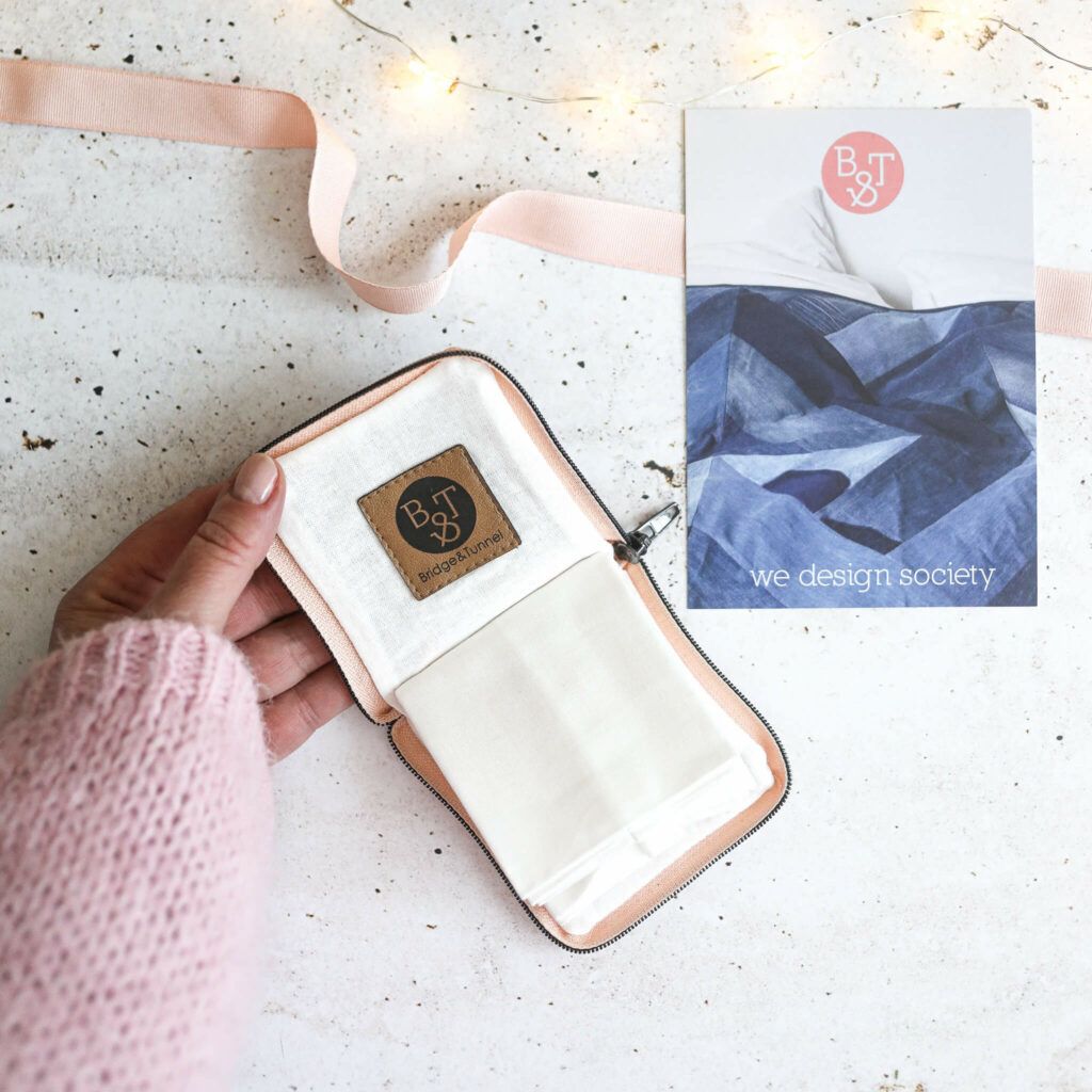 Schmucketui aus Leinen von Bridge & Tunnel