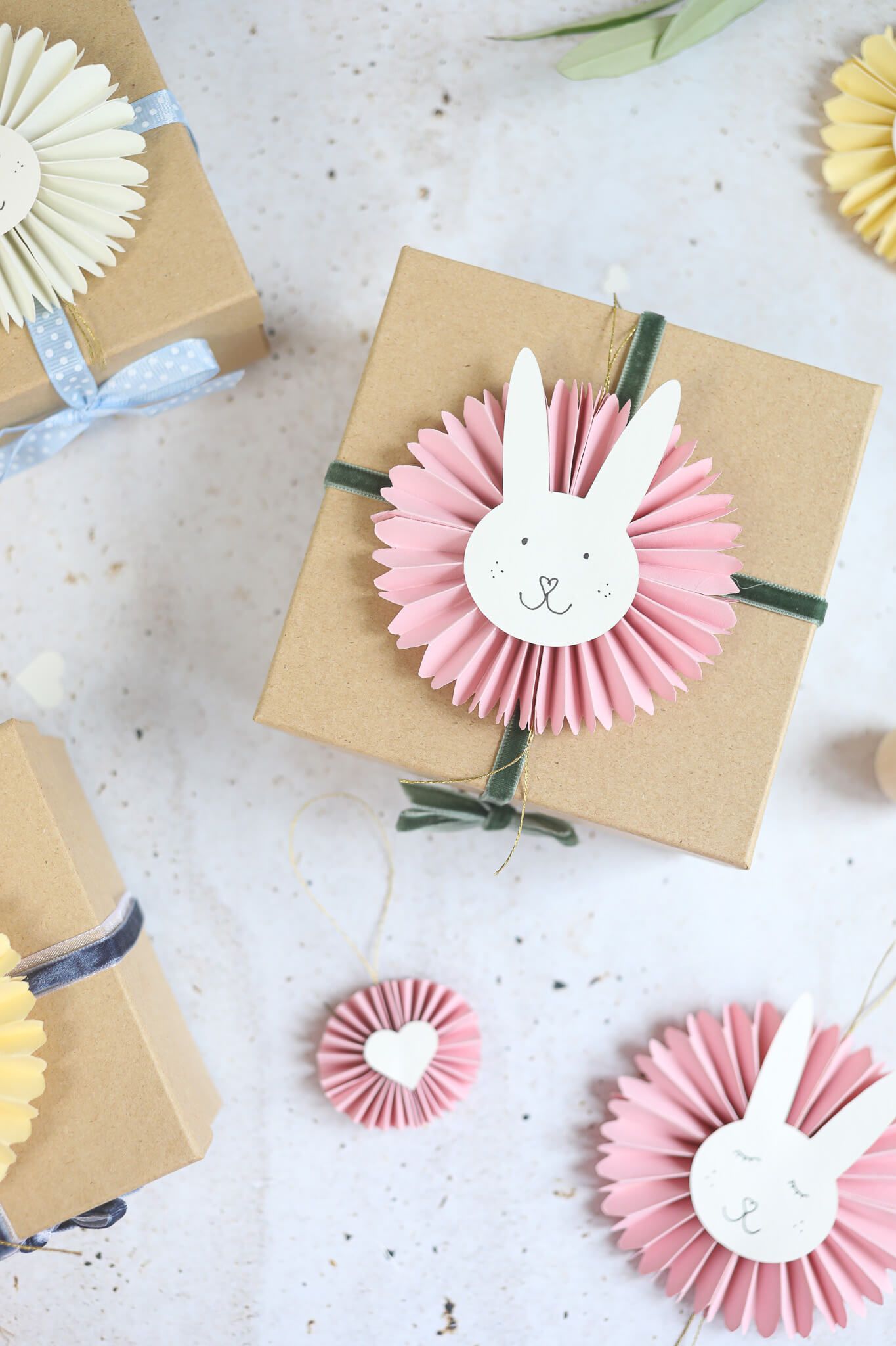 Osterhasen aus Papier als Anhänger und zum Verschenken | Mrs Greenhouse