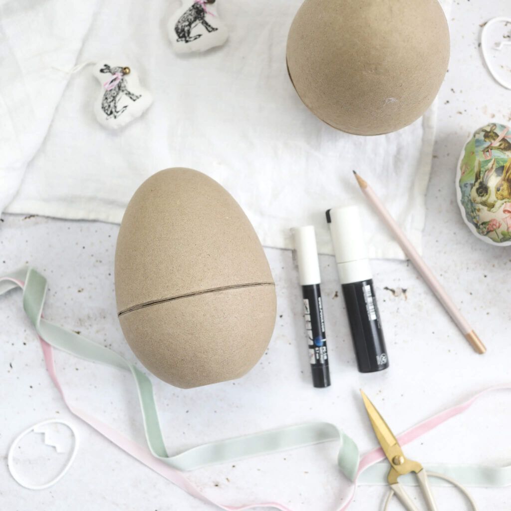 Material für bemalte Papp Ostereier