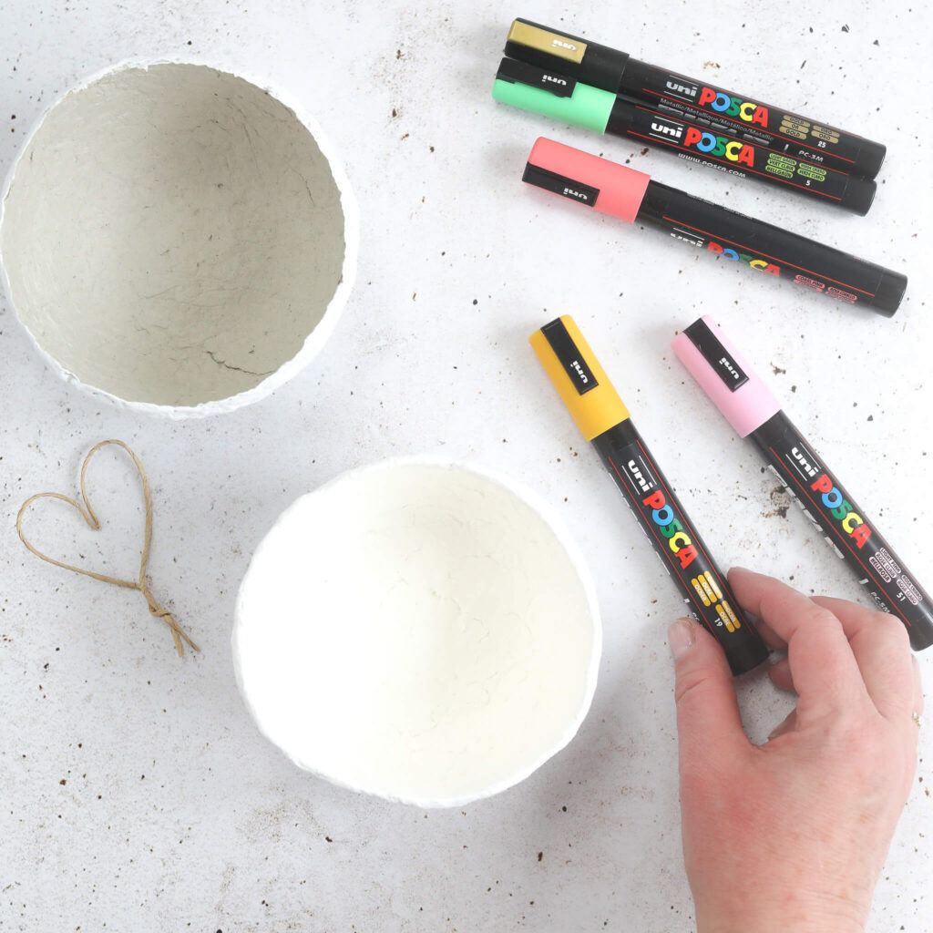 Osterkörbchen aus Pappmaché kreativ bemalen