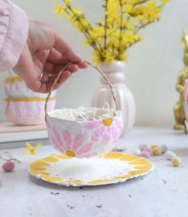 Osterkörbchen aus Pappmaché