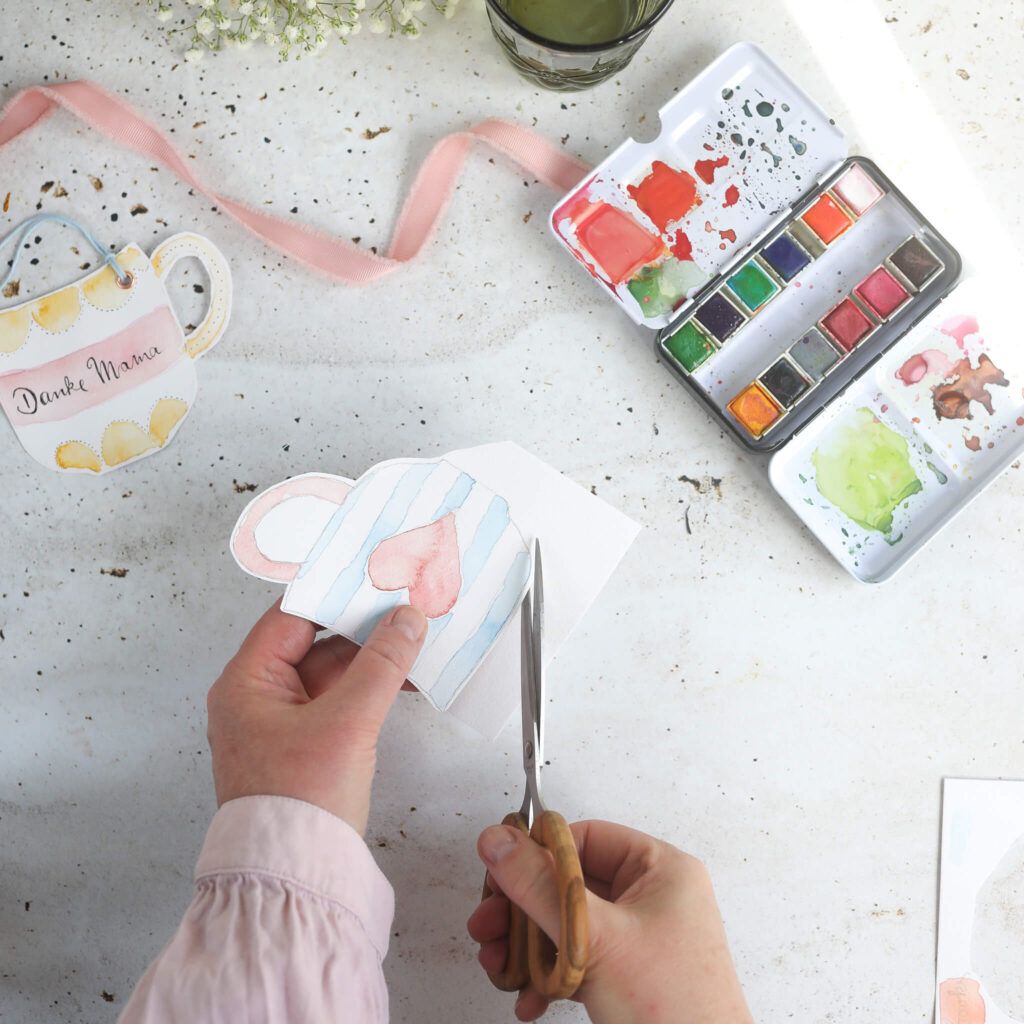 Kaffeetasse Karte zum Muttertag ausschneiden