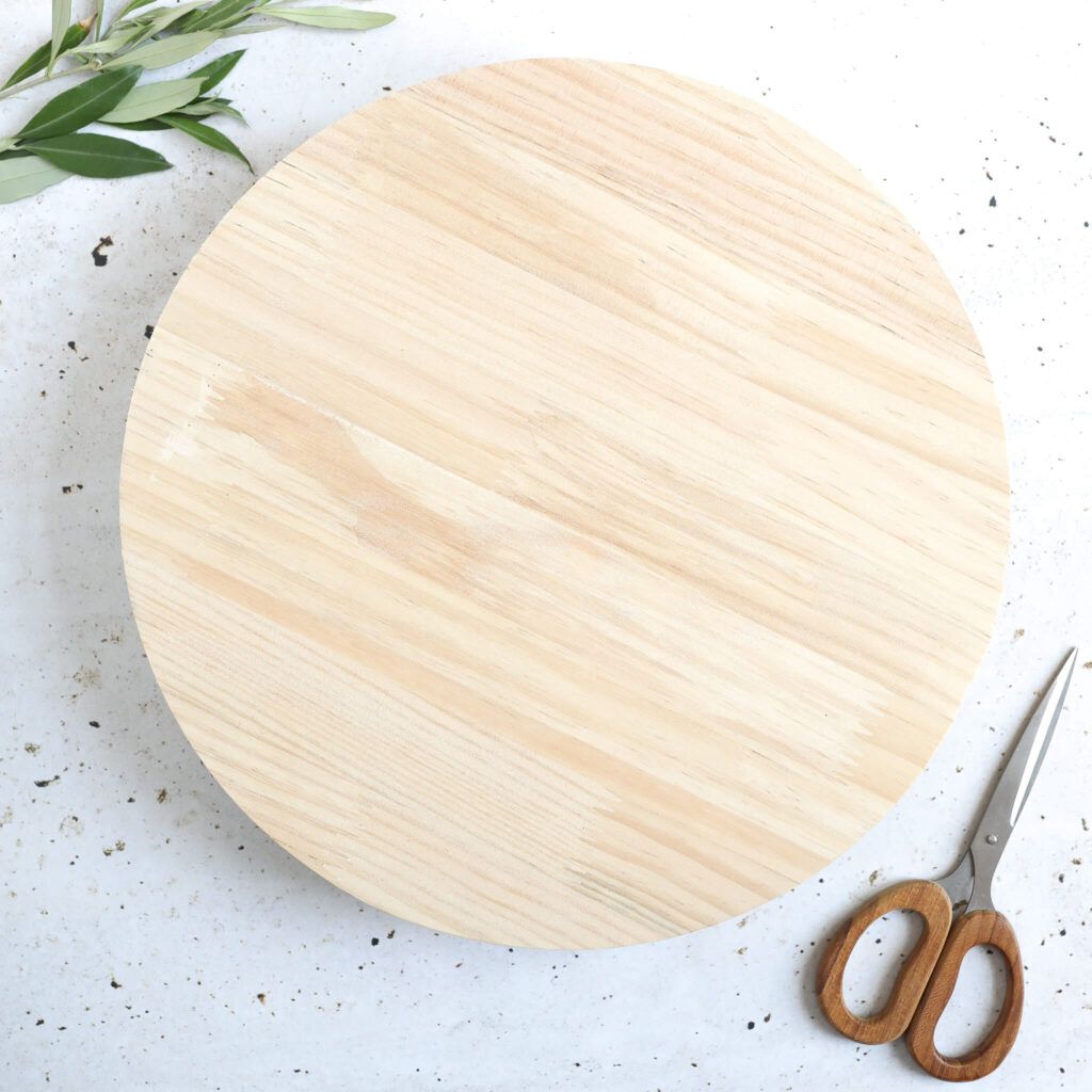 Holzscheibe mit Zitronenmotiv bemalen