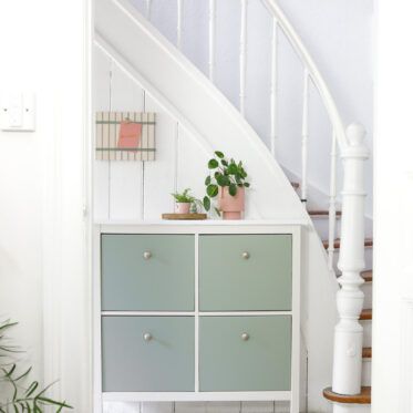 Schuhschrank mit Folie bekleben