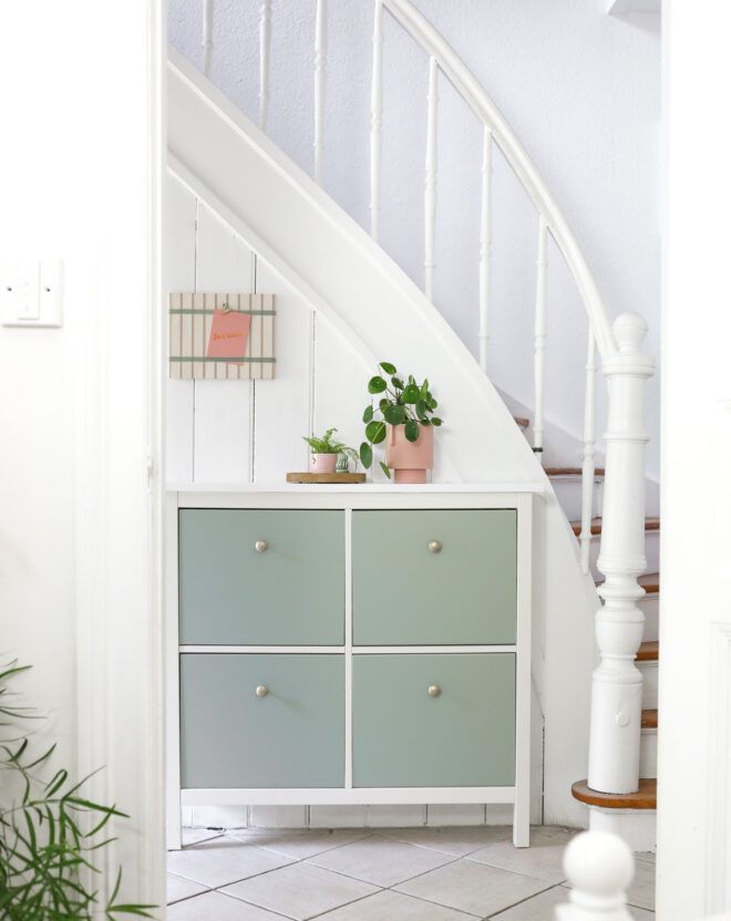 Schuhschrank mit Folie bekleben