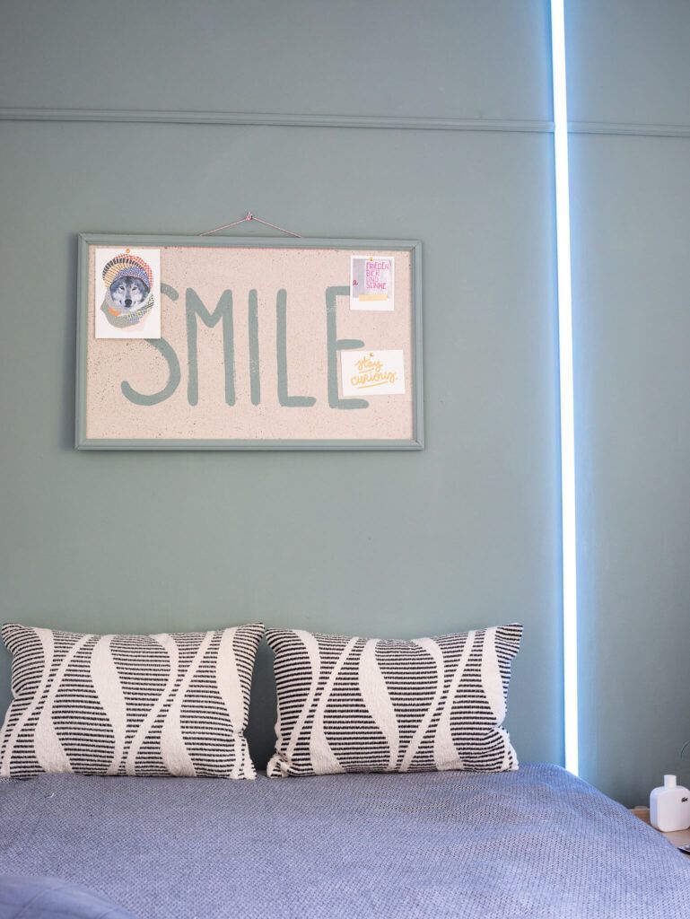 Wandgestaltung mit Dekor- und Lichtleisten von Dekosa