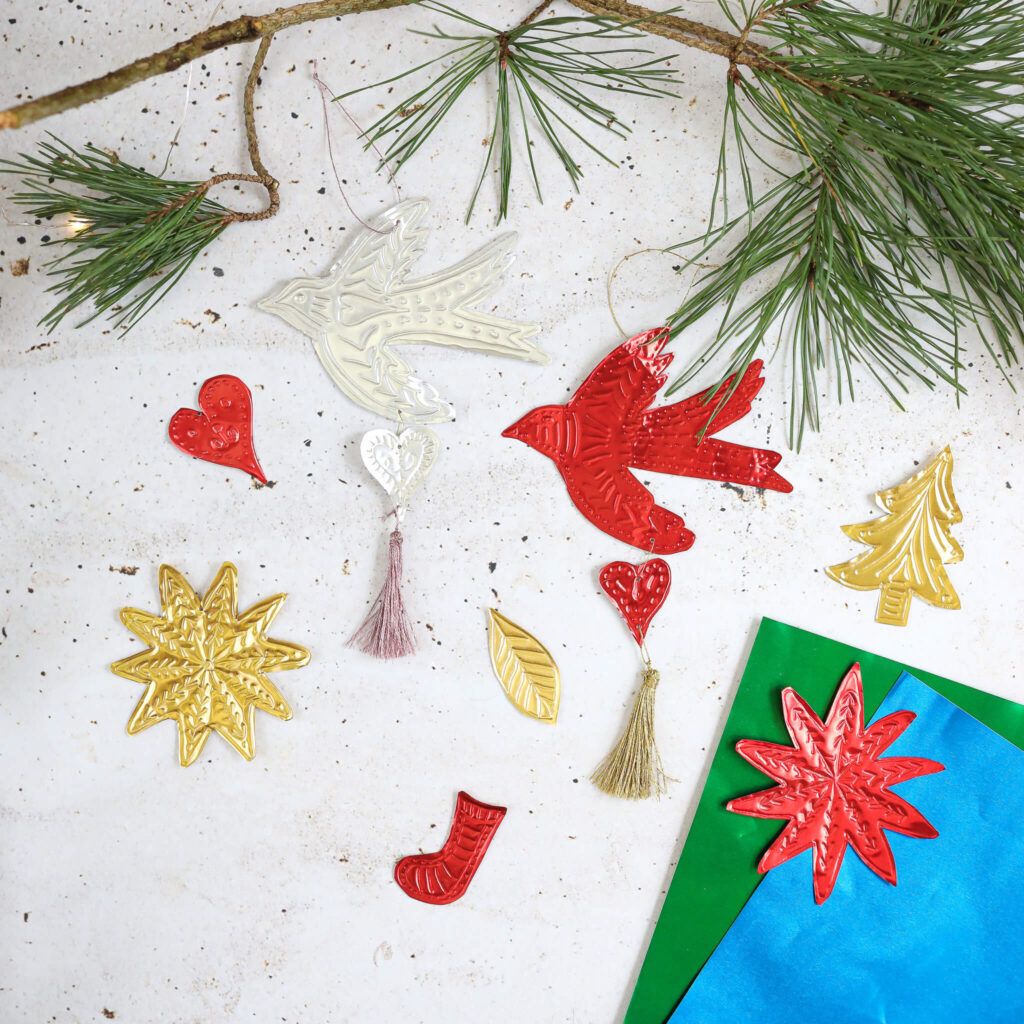 Weihnachtsanhänger aus Prägefolie Balten