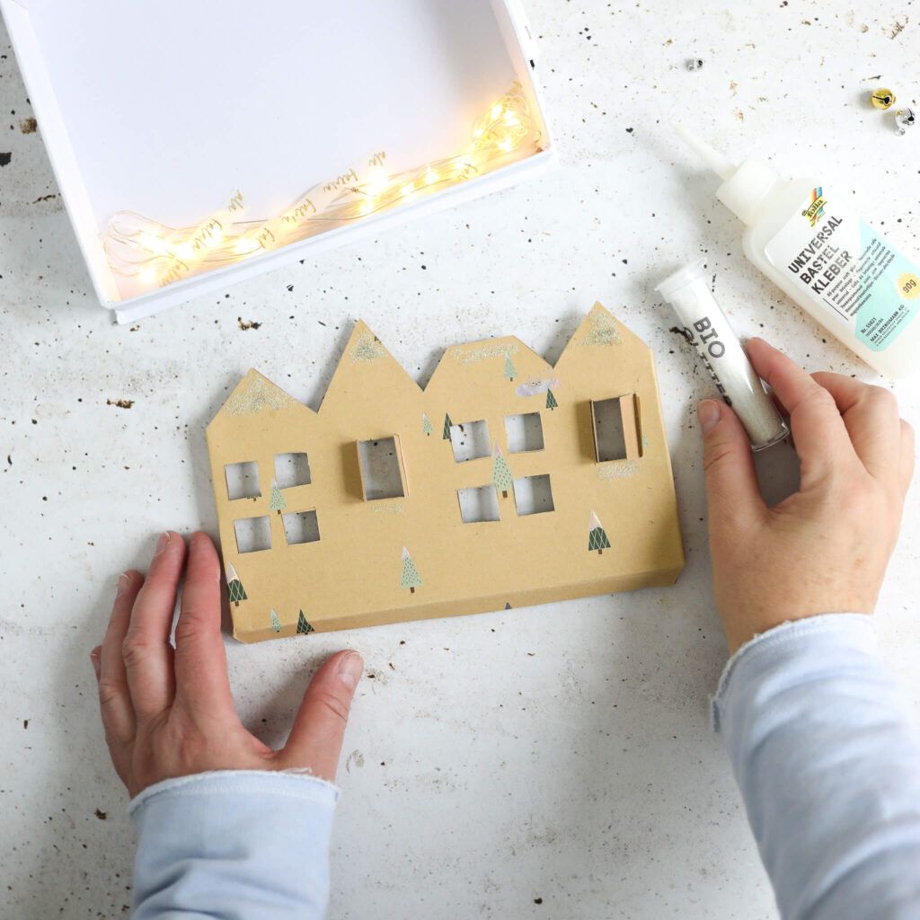 Häuschen aus Papier ausschneiden