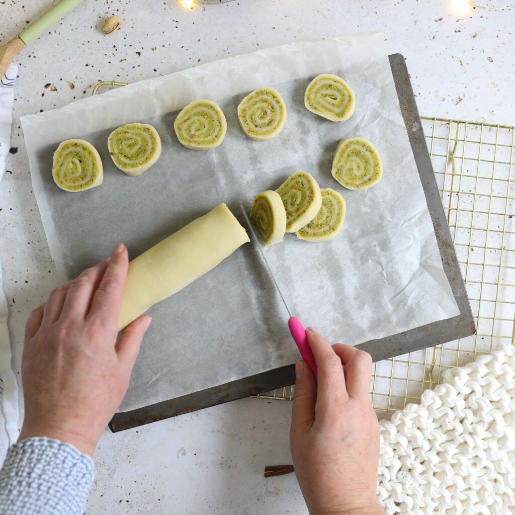 Spiralen Plätzchen mit Pistaziencreme Füllung backen