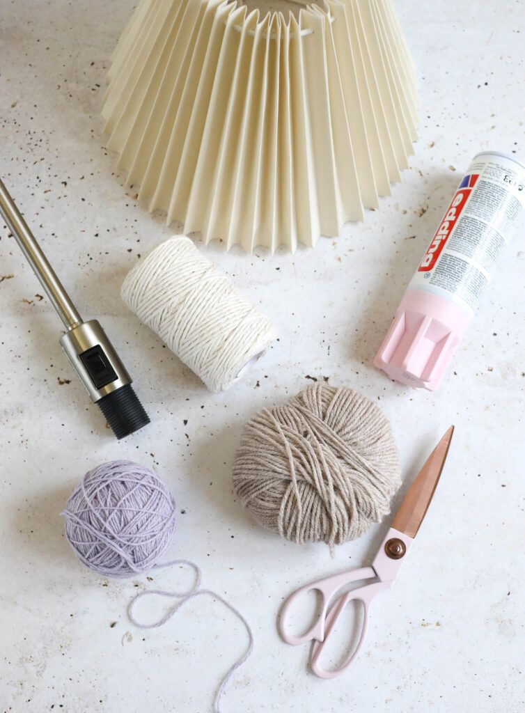 Lampenschirm Upcycling mit Wolle