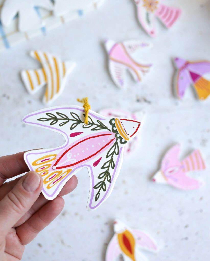 Oster Anhänger aus Modelliermasse bemalen