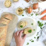 vegetarischer Brotaufstriche mit Sonnenblumenkernen